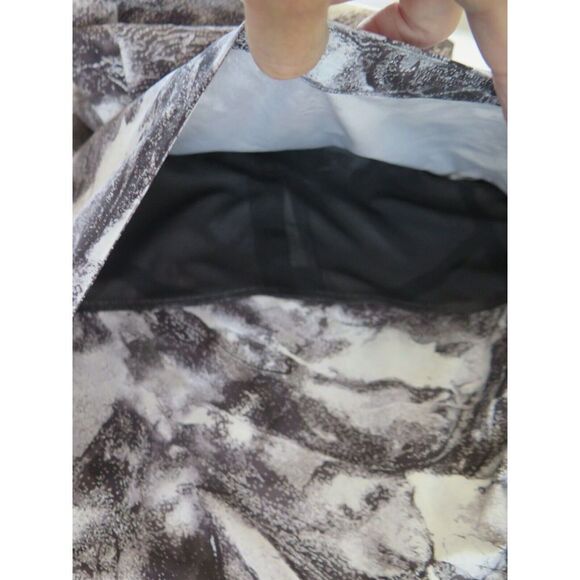 Lululemon Women's Sz 4 Black/White Take Flight Break a Trail Jacket $268 - Rare - Picture 6 of 15